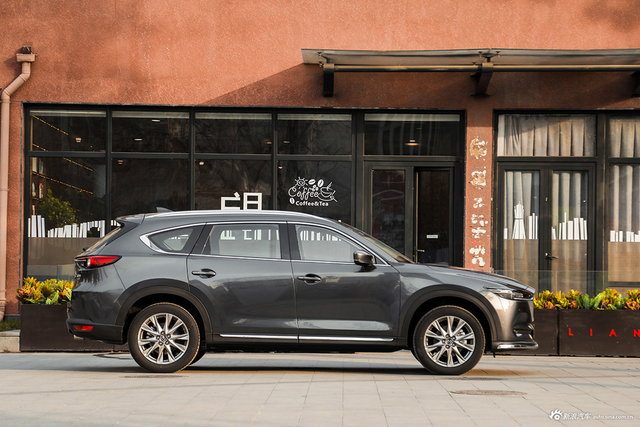 高清实拍长安马自达CX-8