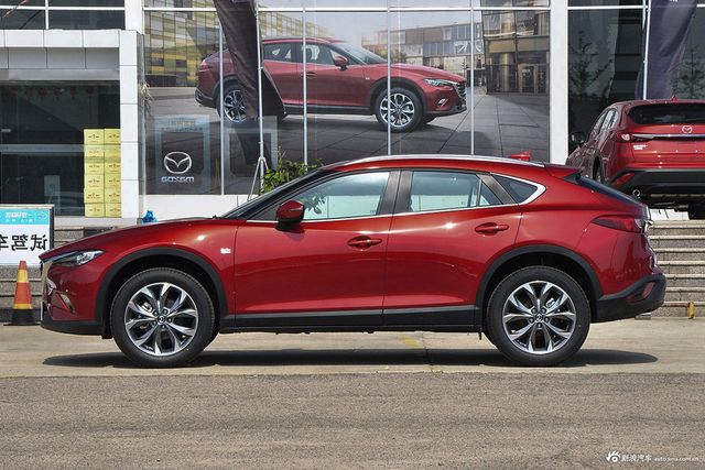 2018款马自达CX-4 2.5L自动四驱蓝天激情版
