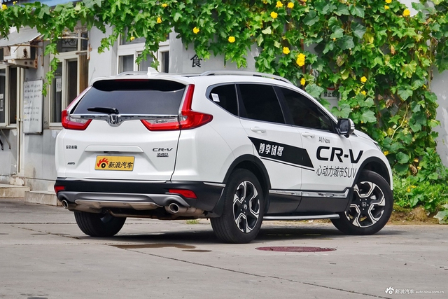 2017款CR-V 1.5T 240TURBO自动四驱尊耀版