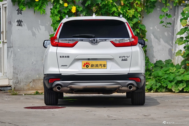 2017款CR-V 1.5T 240TURBO自动四驱尊耀版