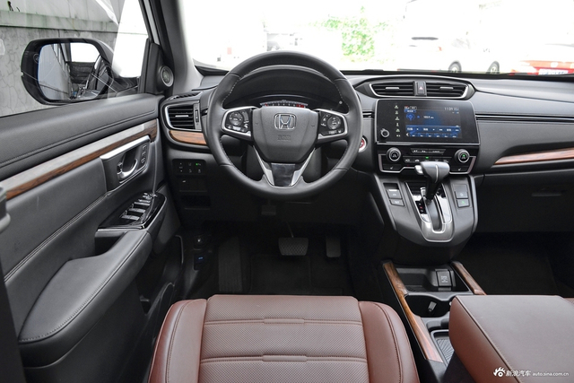 2017款CR-V 1.5T 240TURBO自动四驱尊耀版