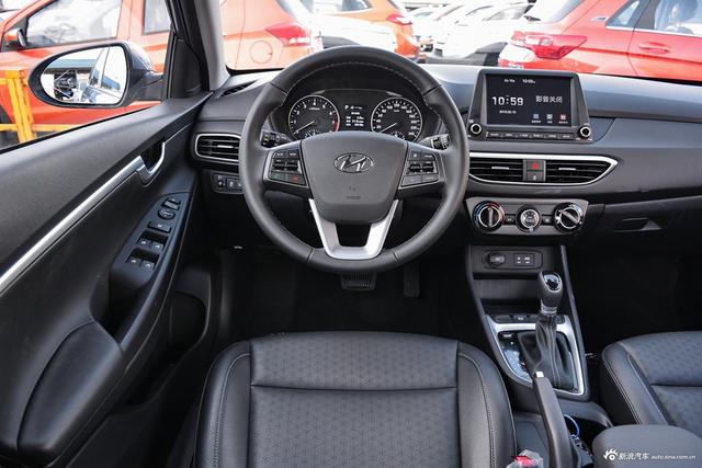 2017款悦动1.6L自动悦心版DLX