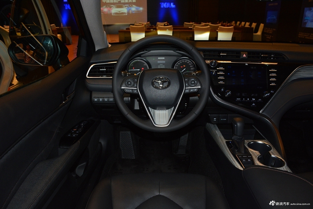 2018款凯美瑞2.5L 混动版