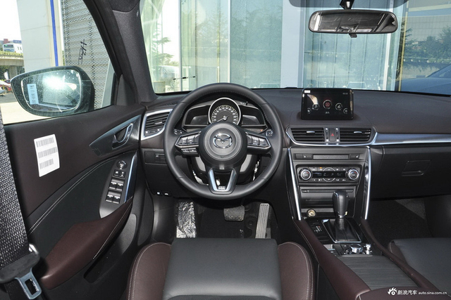 2018款马自达CX-4 2.5L自动四驱蓝天激情版