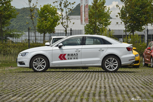 2016款奥迪A3 1.4T自动Limousine 35TFSI风尚型