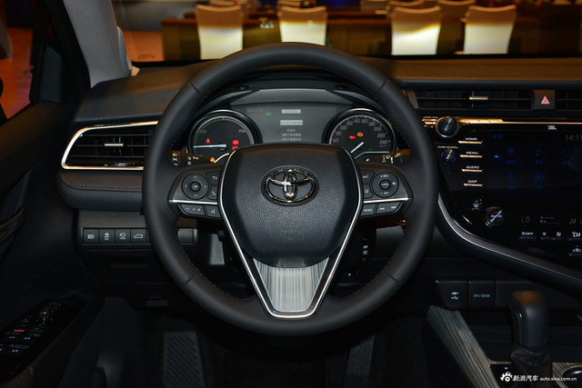 2018款凯美瑞2.5L 混动版