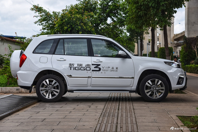 2016款瑞虎3 1.6L自动尊尚版