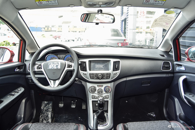 2015款凯翼C3 1.5L手动金钻型