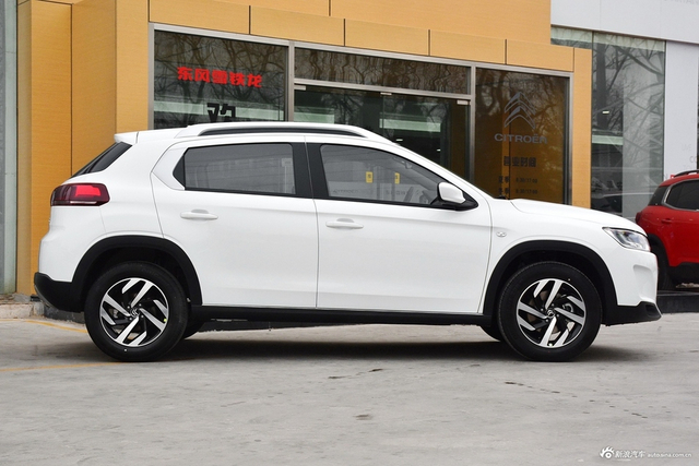 2018款雪铁龙C3-XR 1.6L自动先锋型