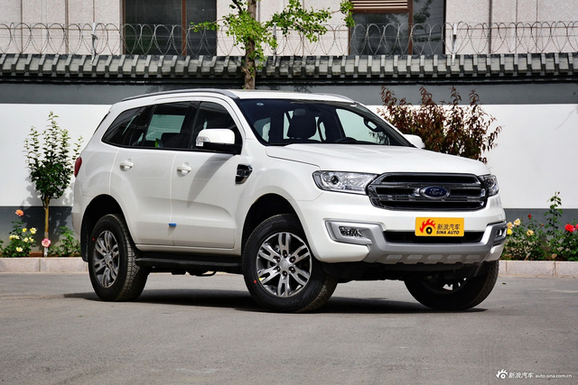 2017款撼路者2.0T自动四驱豪华版汽油5座