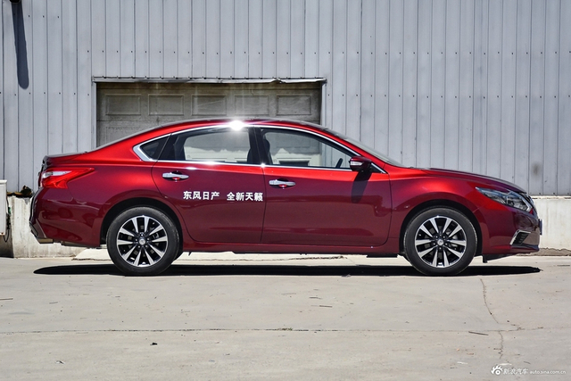 2016款天籁2.5L自动 XL-UpperNAVI Tech智尊版