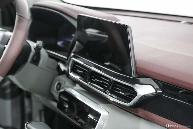 宝骏全新RS-5 内饰