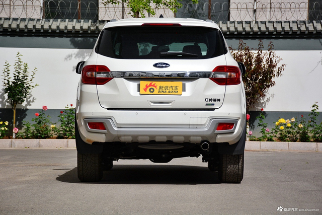 2017款撼路者2.0T自动四驱豪华版汽油5座