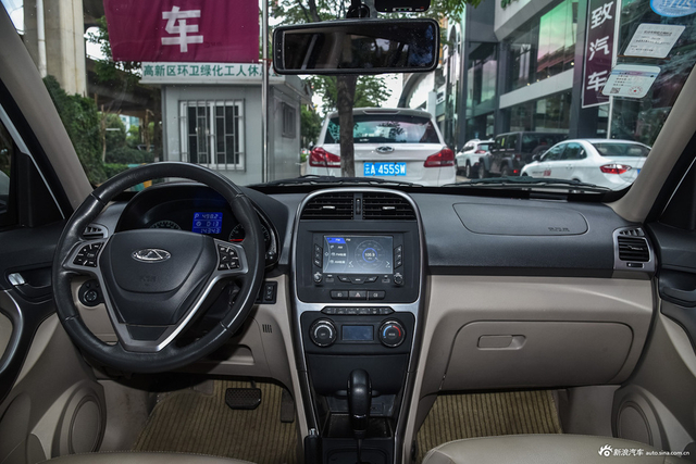 2016款瑞虎3 1.6L自动尊尚版