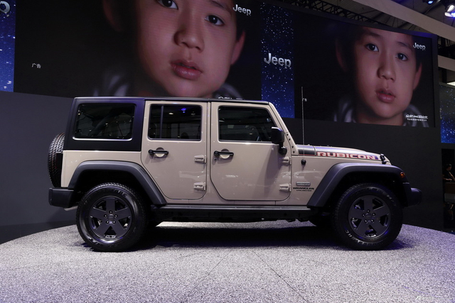 成都车展新车抢先看 牧马人十年限量珍藏版