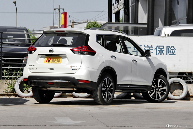 2017款奇骏2.5L自动CVT至尊版 4WD