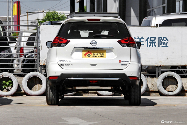 2017款奇骏2.5L自动CVT至尊版 4WD