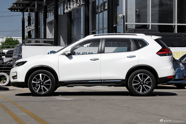 2017款奇骏2.5L自动CVT至尊版 4WD