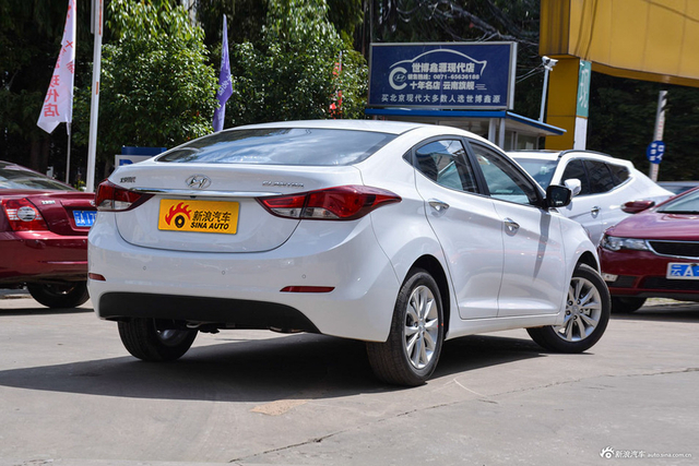 2016款朗动 1.6L自动尊贵型 