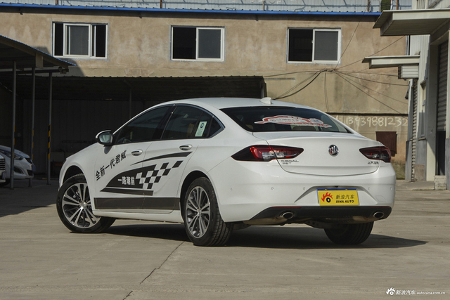 2017款君威2.0T自动尊贵型28T