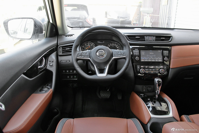 2017款奇骏2.5L自动CVT至尊版 4WD