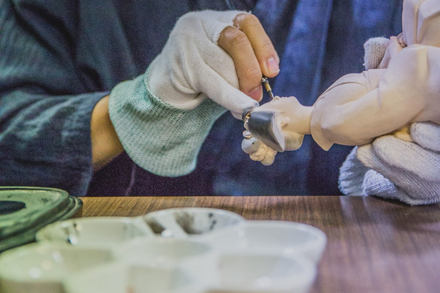 LEXUS雷克萨斯匠心之旅 博多人形 上色工艺见学