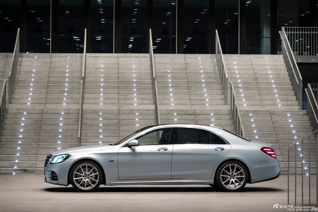 2018款奔驰S级 560 e