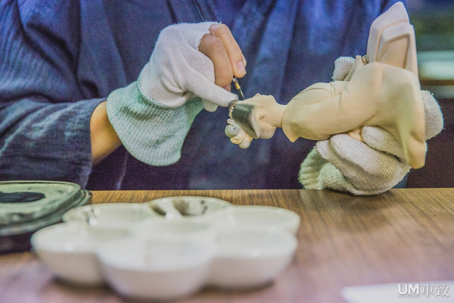 LEXUS雷克萨斯匠心之旅 博多人形 上色工艺见学