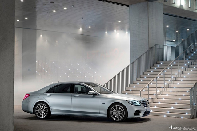 2018款奔驰S级 560 e