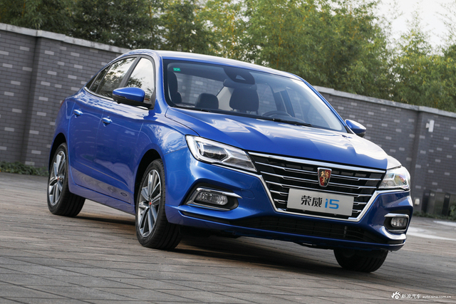 实拍|全新荣威i5 设计大方／定位实在