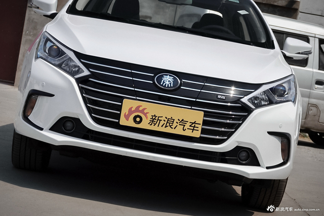 实拍比亚迪秦EV450