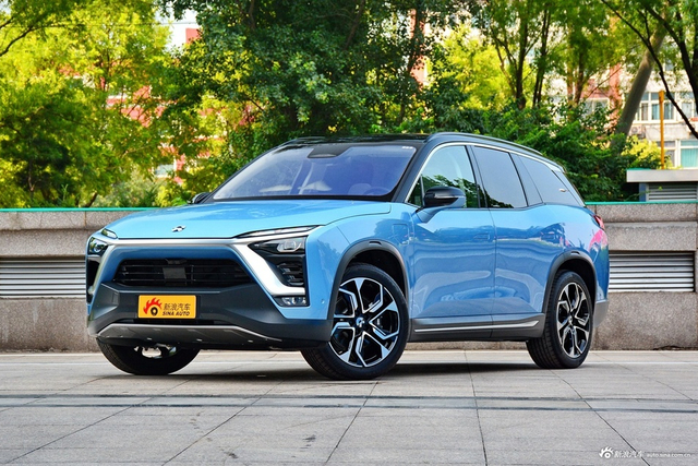 2018款蔚来ES8 创始版 