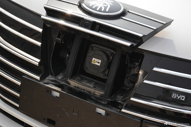 实拍比亚迪秦EV450