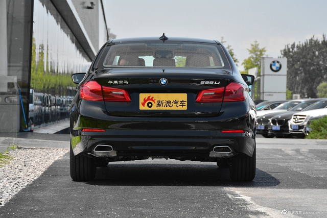 2018款宝马5系2.0T自动528Li上市特别版