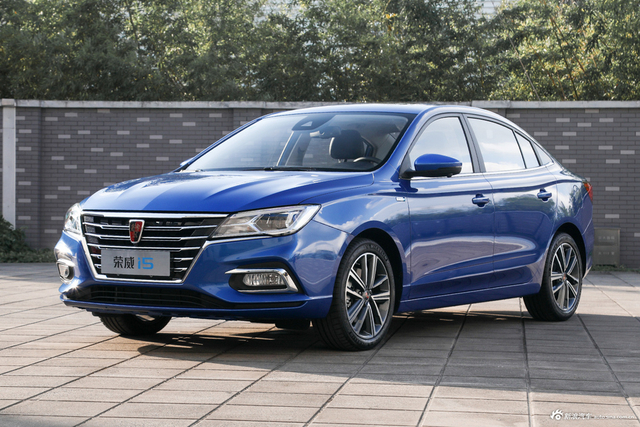 实拍|全新荣威i5 设计大方／定位实在