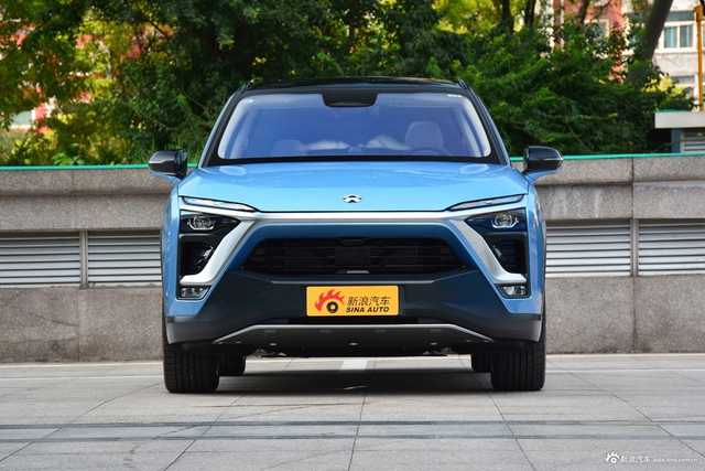 2018款蔚来ES8 创始版 