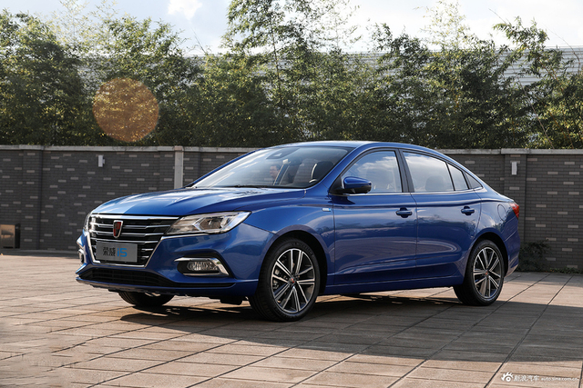 实拍|全新荣威i5 设计大方／定位实在