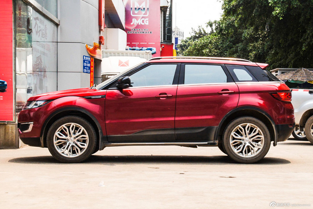 2015款陆风X7 2.0T自动全景旗舰版 中国红