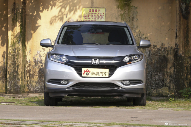 2015款缤智1.8L CVT两驱豪华型 丝缎银