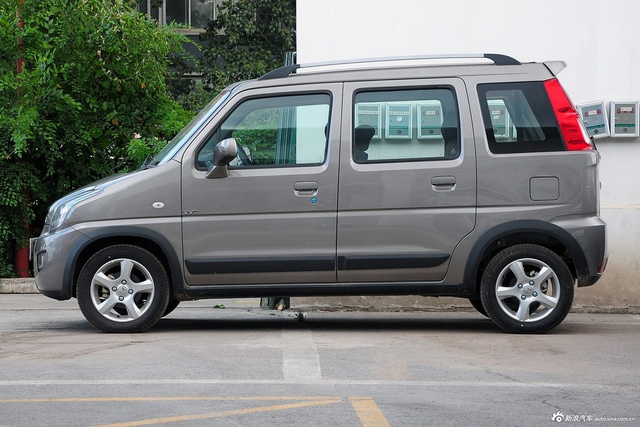 2015款北斗星X5 1.4L手动巡航版 国V 猫眼蓝