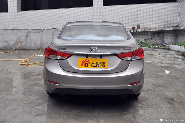 2012款朗动1.6L自动时尚型 典雅铜