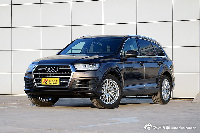 2016款奥迪Q7 2.0T自动40TFSI舒适型