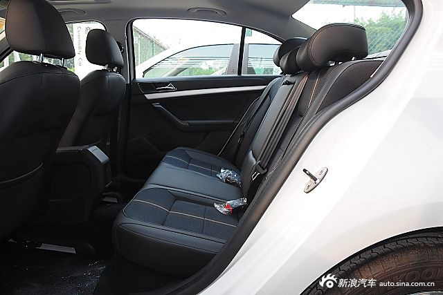 2015款朗逸1.2TSI DSG 蓝驱技术版