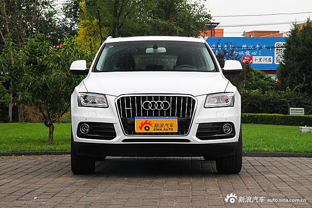 2015款奥迪Q5 40 TFSI舒适型