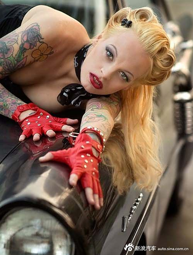 着实有些重口味.来看看彪悍的欧美车模