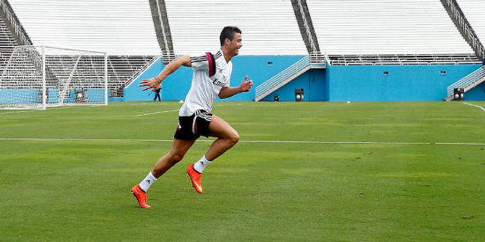 上周日,c罗开始了跑步训练,自那之后,他在训练场上的训练量就在不断