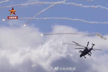 火力全开陆军空中铁拳实弹演习